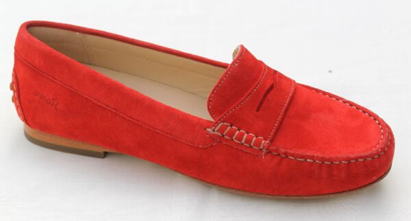 S075 Sioux mocassin “Borinka – 700” rood suède